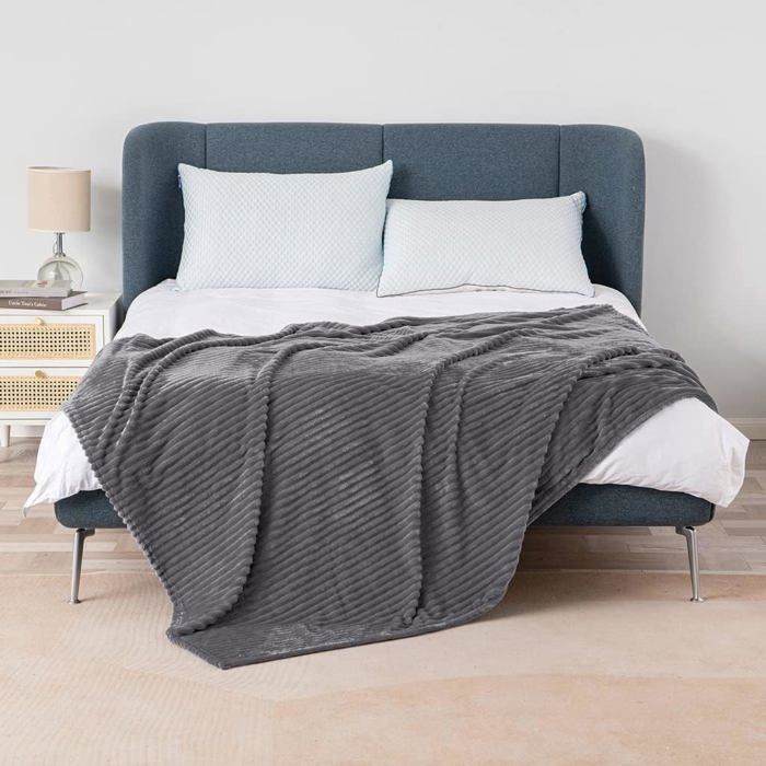 Couverture Plaid Canape Polaire Douce Flanelle Jeté de Canape Doux pour Chambre Sofa lit Fauteuil 150x200cm gris clair