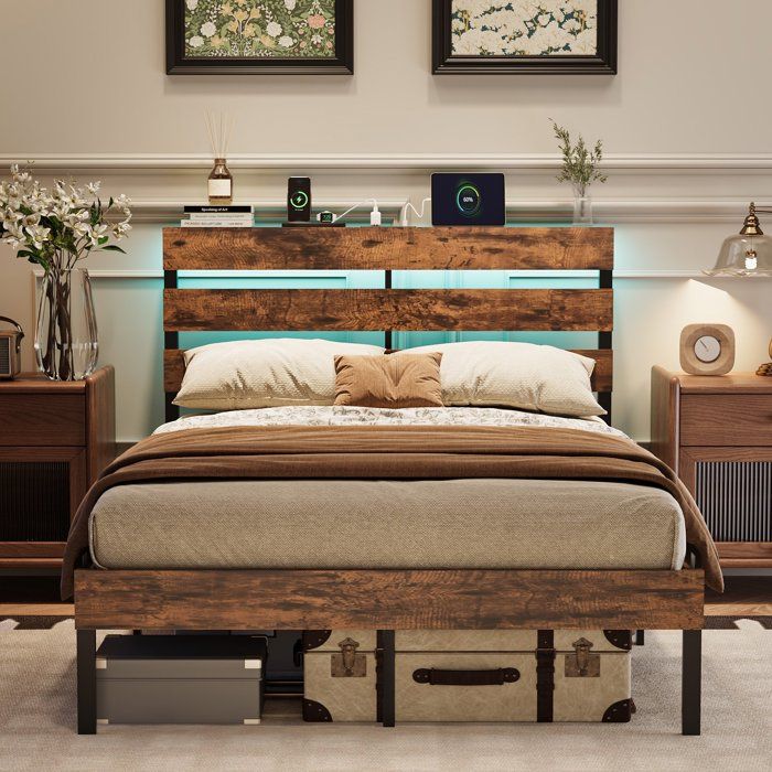 Structure de Lit Double 140 x 190 cm VINGLI Tête de Lit avec Rangement LED Multiprise Style Industriel Marron Vintage