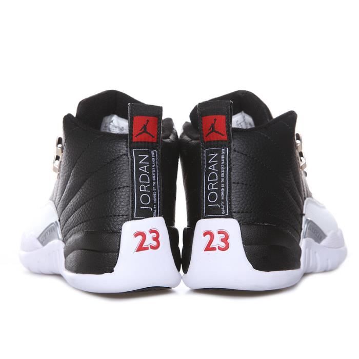 Jordan 12 noir et blanc clearance