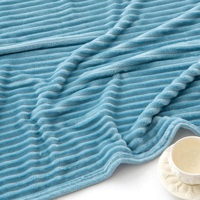 Chickwin Couleur Unie Plaid Couverture Polaire En Flanelle, Chaude Couvre Lit 1/2 Personnes Jeté De Canapé Douce Et Chaude Moelleuse Dessus De Lit Canapé Lit (120x200cm,Vert Foncé