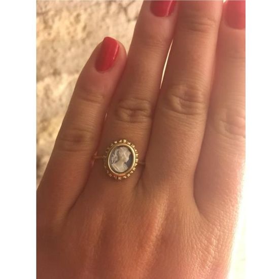 Bague avec un camée store