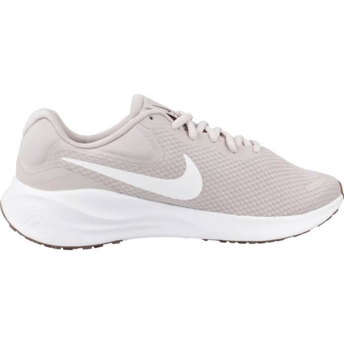 nike revolution 4 beige