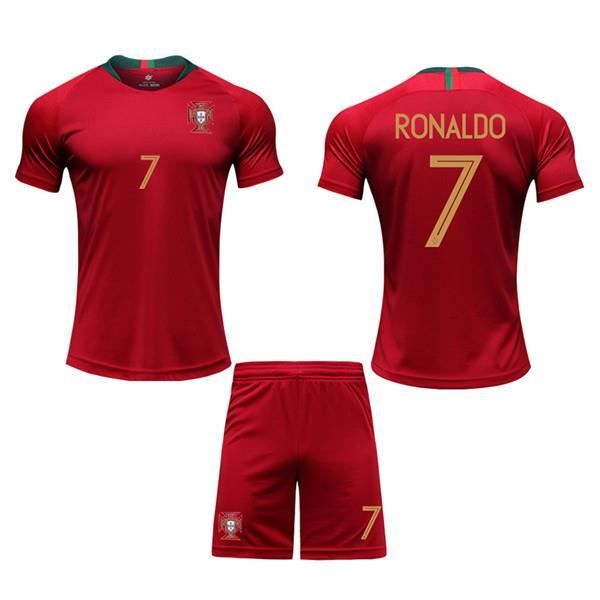 Tenue Ronaldo Portugal 2021 taille 10/12 ans soit 145 cm environ 3 patchs 