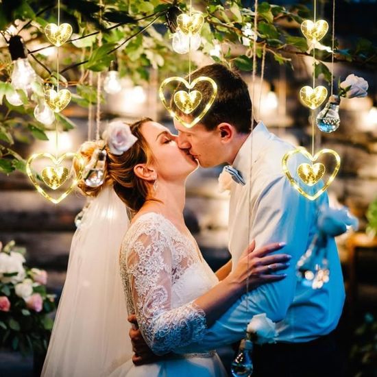 Guirlande De Coeurs Rouges Isolé | Vecteur Premium