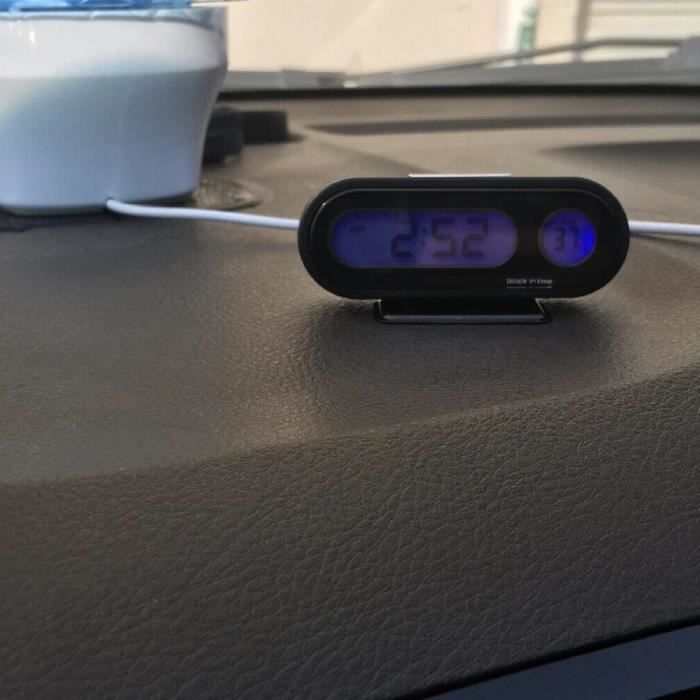 Petit tableau de bord de voiture numérique horloge sur batterie