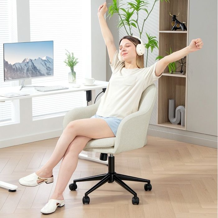 Chaise de bureau pivotante beige en polyester aspect velours réglable 49-58 cm avec accoudoirs et roulettes