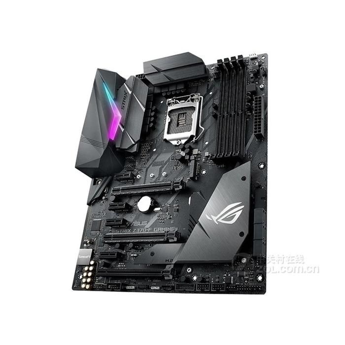 Scheda Madre Asus ROG Strix Z370-F Gaming Per Intel LGA1151 – Overclock, Aura Sync E Audio SupremeFX