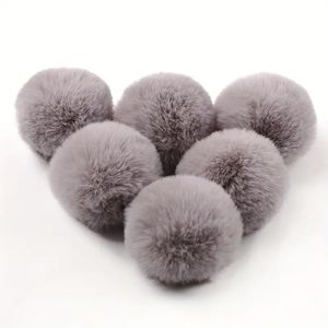 Lot De 2 Pompons Fourrure Gris Et Noir, 20 Cm – Neufs, Sans Emballage