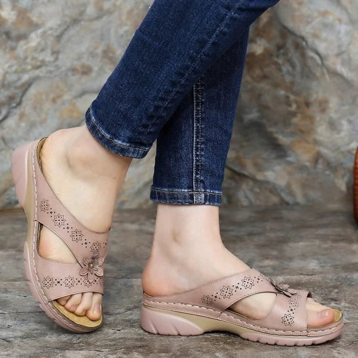 Chaussures compensées sales à fleurs