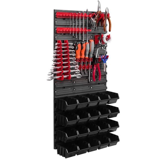 Panneaux perforés et outils d'organisation avec étagères de bureau