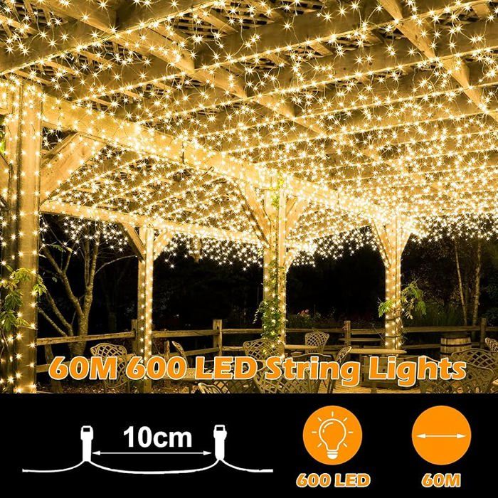Décoration Lumineuse De Noël - Maison En Bois Avec 4 Sapins LED - Minuterie - 30 Cm - Blanc Chaud
