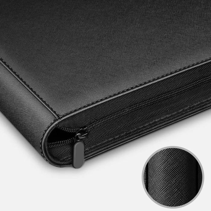 Douper Classeur Toploader 252 Cartes avec Chargement Latéral – Noir | Album de Rangement 9 Pochettes pour 3x4 Toploader, Adapté aux Cartes TCG/MTG. Idéal pour Collectionner, Protéger et Offrir Douper Classeur Toploader 252 Cartes avec Chargement Latéral – Noir | Album de Rangement 9 Pochettes pour 3x4 Toploader, Adapté aux Cartes TCG/MTG. Idéal pour Collectionner, Protéger et Offrir