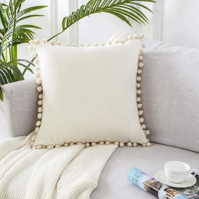 Le coussin décoratif carré supérieur de Finel couvre le coussin extérieur de velours doux A00685OS