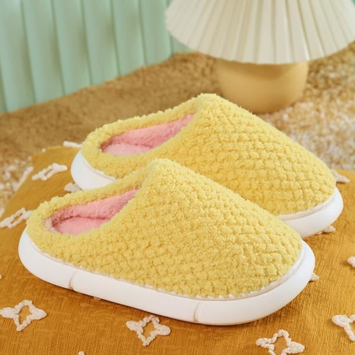 PANTOUFLE PELUCHE JAUNE