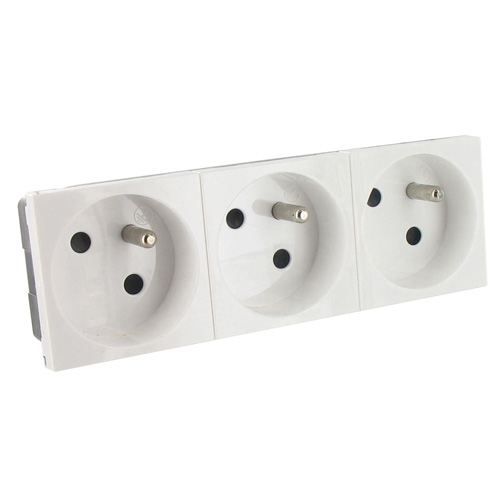 Prise 3x2 P+T F/B 45/Blanc