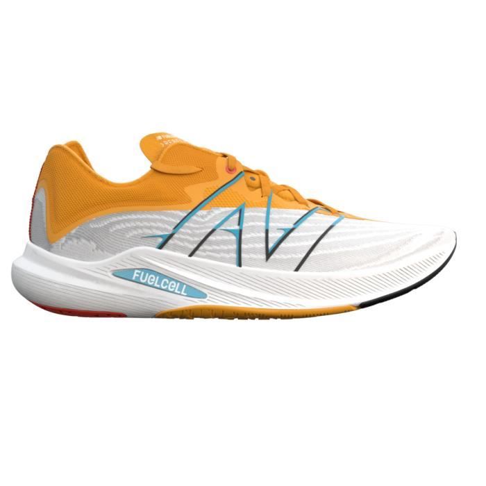 Chaussures de running New Balance fuelcell rebel v2 - white/habanero/virtual sky - 50
