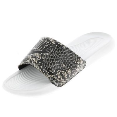 Claquettes mules pour femme Nike Serment Lady Gris clair Pour la piscine la douche et la detente Gris clair Cdiscount Chaussures