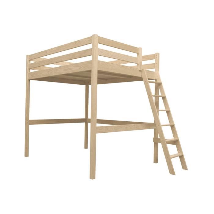 Lit mezzanine avec echelle sur le coté clearance