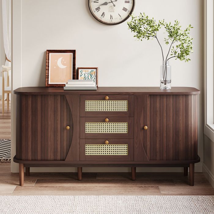Buffet en rotin 140.5 x 40 x 76 cm commode avec portes coulissantes 3 tiroirs étagères réglables plateau arrondi effet noyer