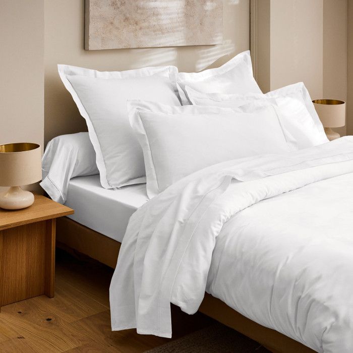 Drap Housse Prestige 100% Satin de coton Peigné 120 fils /cm² Coton Pur - 160x200 - Prestige Blanc Optique Drap Housse Prestige 100% Satin de coton Peigné 120 fils /cm² Coton Pur - 160x200 - Prestige Blanc Optique