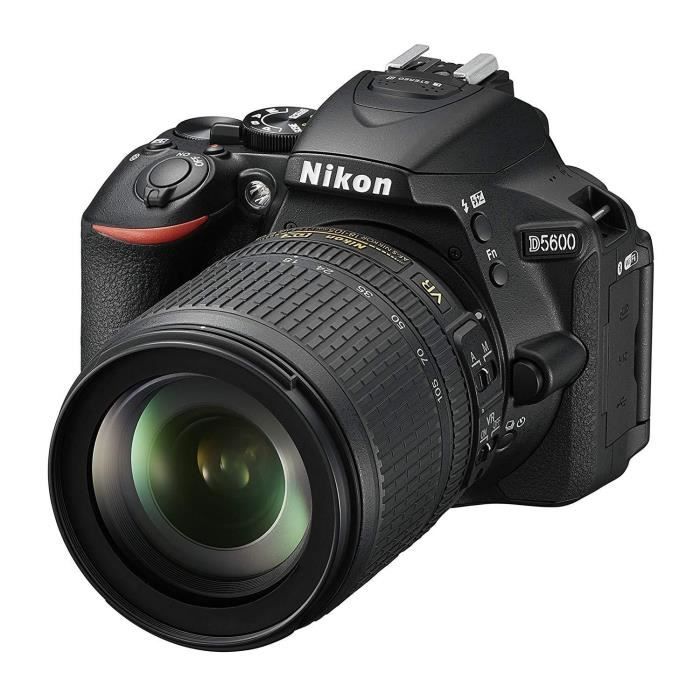 Nikon D5600 + AF-P 18-55 VR Kit de Reflex numérique 242 Mpix Noir