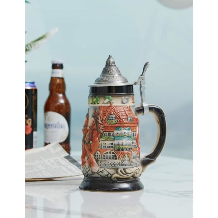 Mok Schuimende Bieralcohol Met Duitse Pretzel De Traditionele Beierse Snacks En De Drank Van Oktoberfest Image80582107