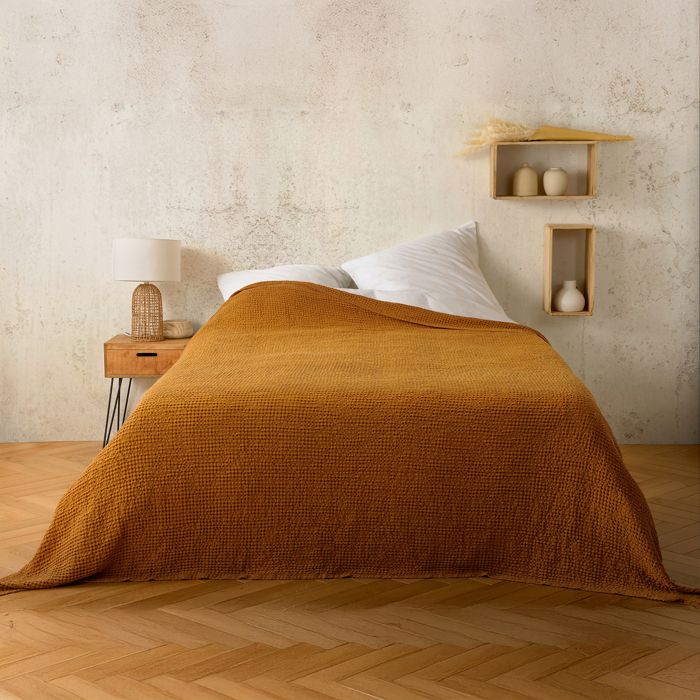 Plaid ou couvre lit 100% coton nid d’abeille Jaune Ocre 240x260 cm Plaid ou couvre lit 100% coton nid d’abeille Jaune Ocre 240x260 cm
