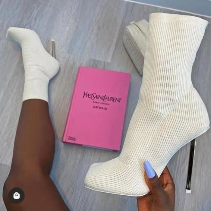 tricot et talon haut