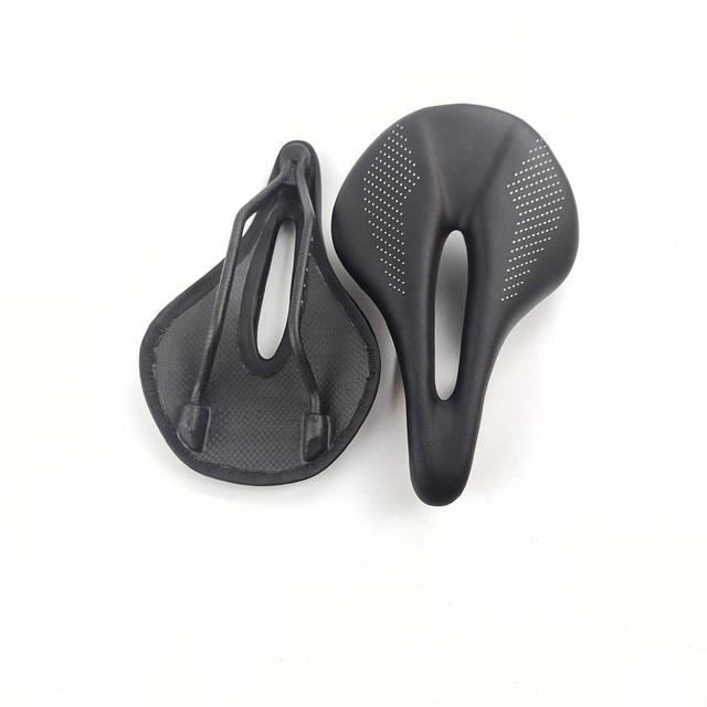 Selle Vélo Carbone – Route/VTT – 143 Mm, Noir, Avec Rembourrage – Neuve