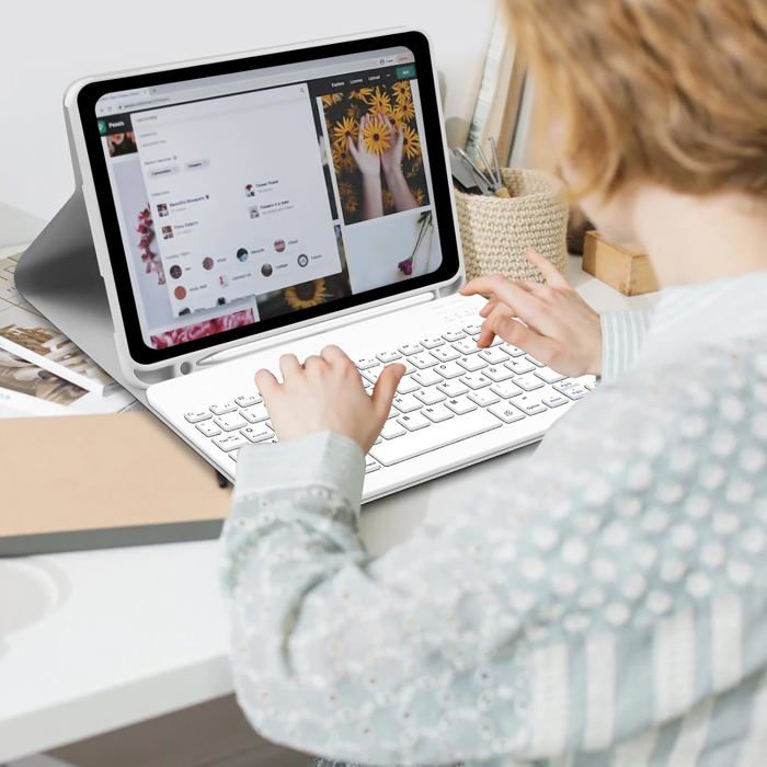 Coque IPad 10e/11e Gen Avec Clavier Détachable Et Trackpad – RGB, Gris, Neuve