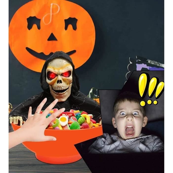 Bol de bonbons d'Halloween décorations animées animées squelettes