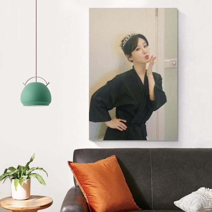 HWRVHS Poster sur toile de l'actrice américaine Margaret Qualley, avec cadre, 30 x 45 cm HWRVHS Poster sur toile de l'actrice américaine Margaret Qualley, avec cadre, 30 x 45 cm