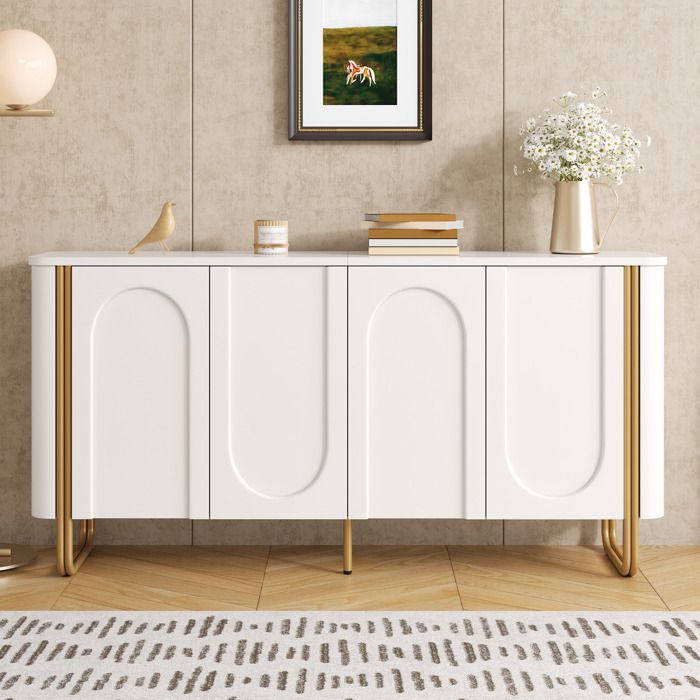 Buffet blanc MDF pieds de table en fer forgé de style traîneau 4 portes motifs en relief en forme d’arc ouverture par pression