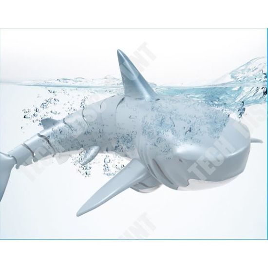 2.4GHz Voiture télécommandée amphibie tout terrain monstre requin étanche 360 Camion télécommandé rotatif dans l'eau voiture cascade avec lumière 2.4GHz Voiture télécommandée amphibie tout terrain monstre requin étanche 360 Camion télécommandé rotatif dans l'eau voiture cascade avec lumière
