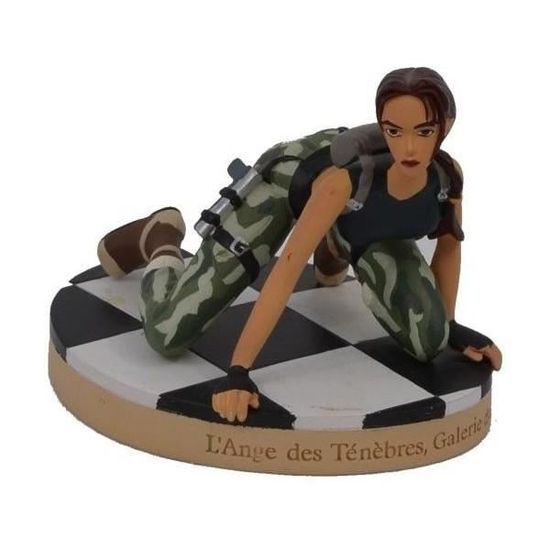 Figurine Lara Croft Tomb Raider l'ange des ténèbres, galerie du Louvre