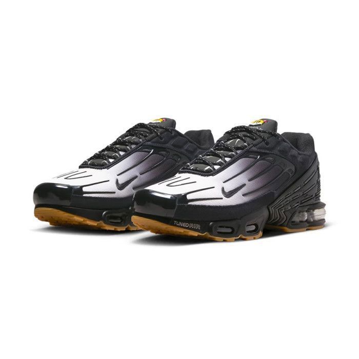 Nike Baskets Nike Air Max Plus III Homme – Noir et Blanc – Style Rétro & Confort Moderne