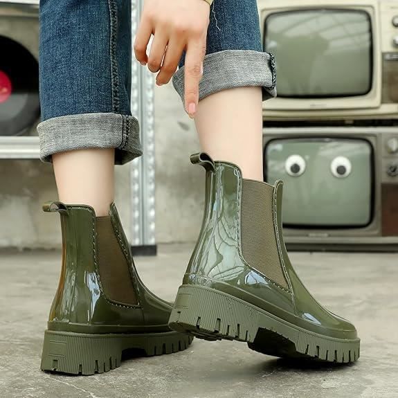 Bottes De Pluie Femme Caoutchouc Impermeables Antiderapant legere Chelsea Bottines Jardin Boots chaussures Travail l exterieur verte Cdiscount Chaussures