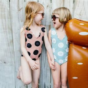 Maillot De Bain Bebe Fille Achat Vente Maillot De Bain Bebe Fille Pas Cher Soldes Sur Cdiscount Des Le 20 Janvier Cdiscount