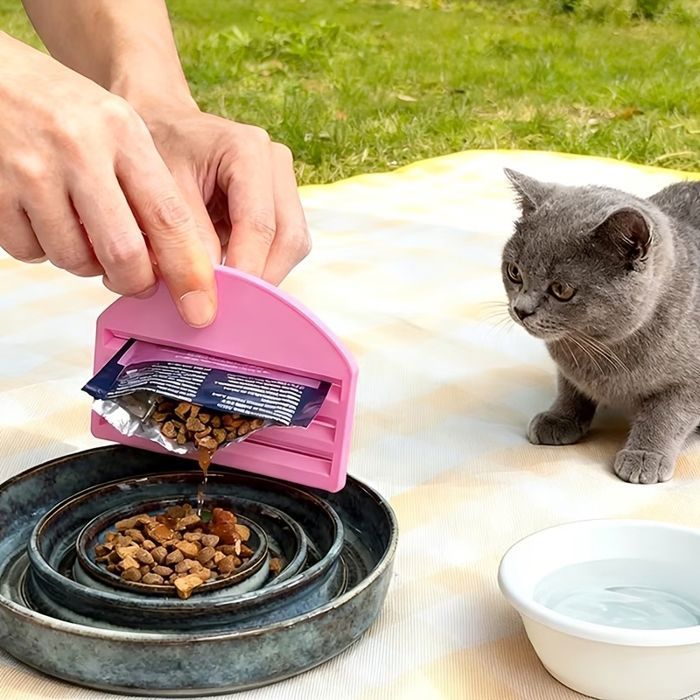 Presse Sachet Aliment Chat – Distributeur de Pâtée pour Chat Pratique Économique et Anti-Gaspillage
