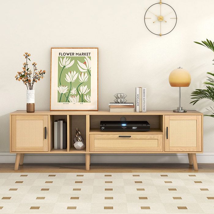 Meuble TV de 180 cm avec décoration en rotin 2 portes et un tiroir pieds en bois massif