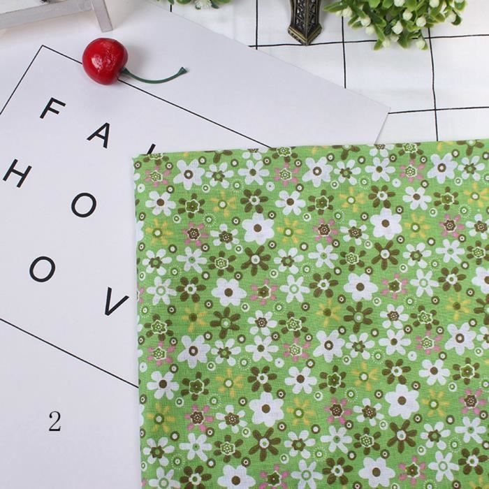 NBEADS 100 Pcs Tissu Coton, Tissu De Broderie En Coton Blanc Tissus Carrés Prédécoupés Tissu De Point De Croix Tissu En Coton Aida Pour Broderie Quilting Tie-Dye Peinture Couture, 12.6x12.2 Cm