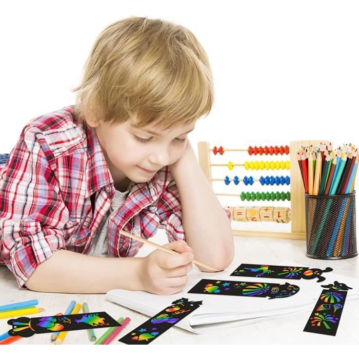 Baker Ross Marque-pages Robot à Gratter – Loisir Créatif Surprise Pour Enfants, Lot De 10 Avec Outil, Arc-en-ciel Magique