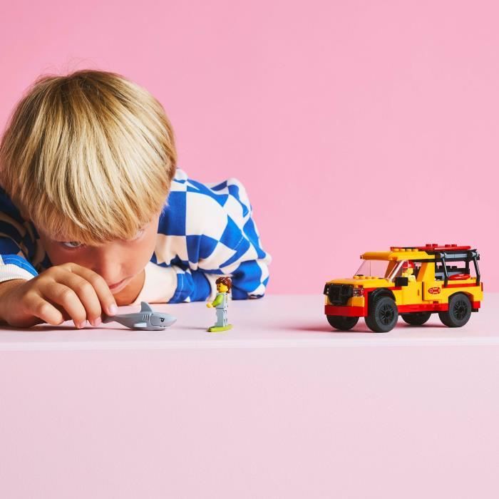 LEGO City 60453 Le véhicule de secours de la plage - Jouet dès 6 ans