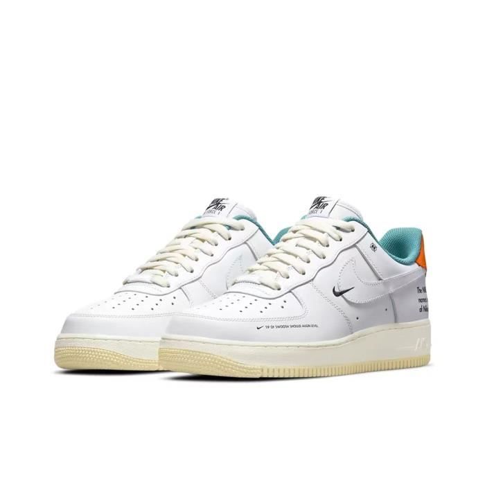 NIKE AIR FORCE 1'07 LE\