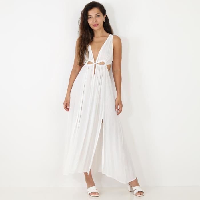 Robe longue blanche à découpes et fentes