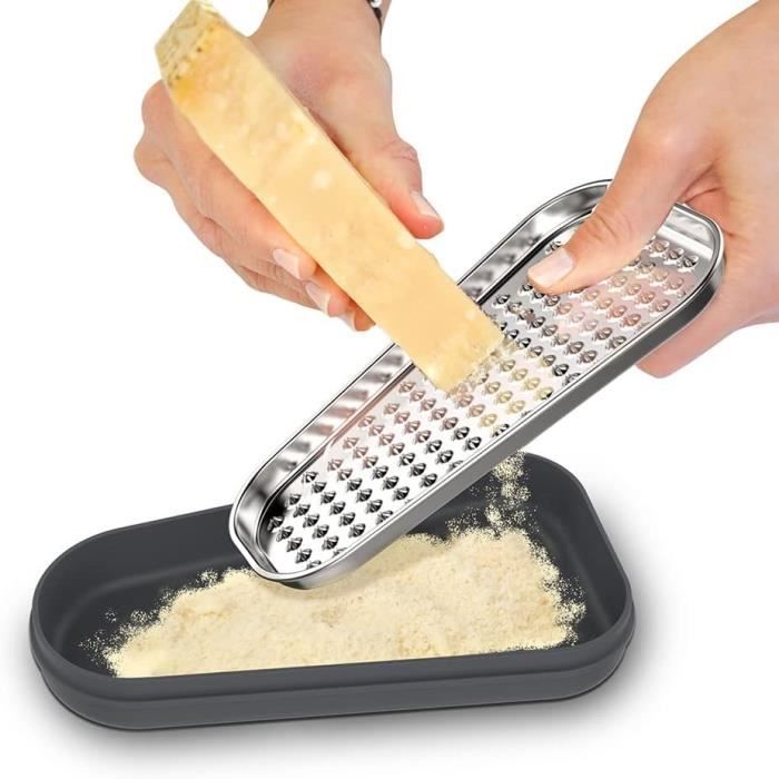 Boîte À Parmesan 3 En 1, Râpe À Parmesan Incluse, Râpez, Versez Et Conservez Votre Parmesan
