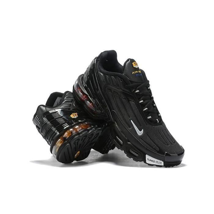 Chaussure Nike Air Max Plus pour homme. Nike BE