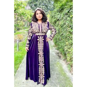 DJELLABA – CAFTAN – TAKCHITA Caftan Velours violet Rim kaftan takchita abaya karakou robe oriental dubai farasha