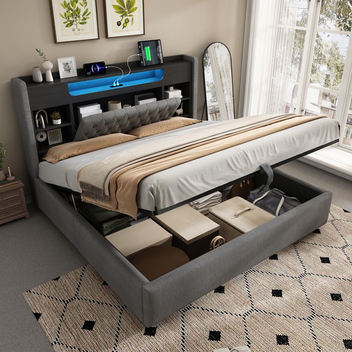 Lit rembourré avec coffre - 140x190 cm - Éclairage LED intégré - Ports de charge USB/Type-C - Tête de lit avec étagère