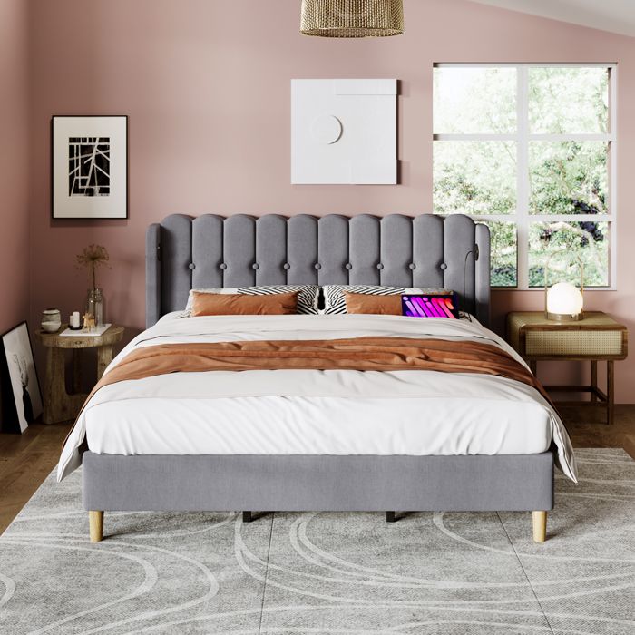 Lit - KOMHTOM - Lit double rembourré 180x200 cm - Tête de lit à panneaux - Ports USB-C - Sommier à lattes inclus